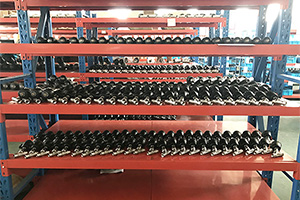 乐竞体育阀业仓库一角