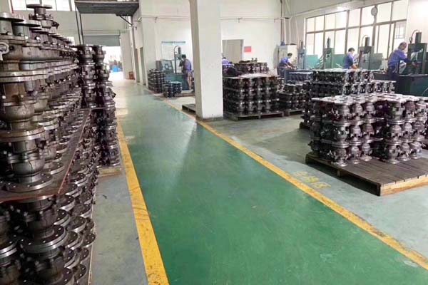 乐竞体育阀门毛坯库存区